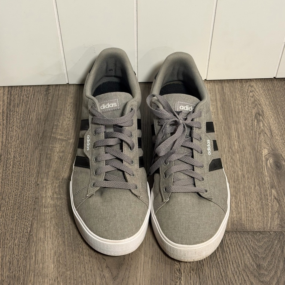 Adidas Classic Gray Sneakers with Black Stripes - Picture 3 of 7
